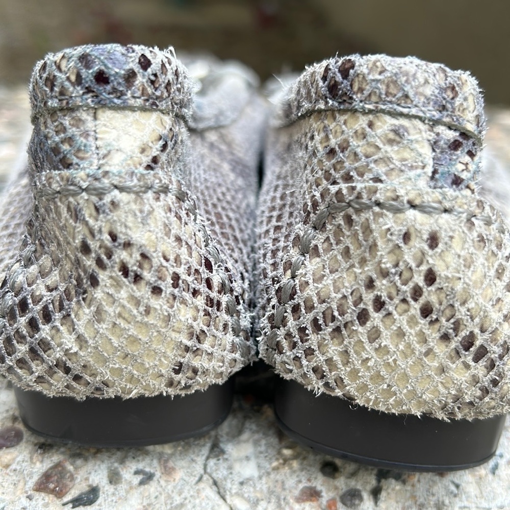 Michael Kors Finley snakeskin Leather Loafers W Silver accentsSize 7M 🔥SALE🔥 - Picture 6 of 8